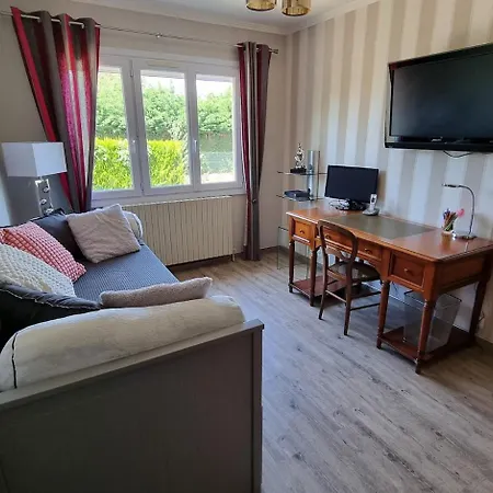 La Maison Du Bonheur Semesterbostad Mandres